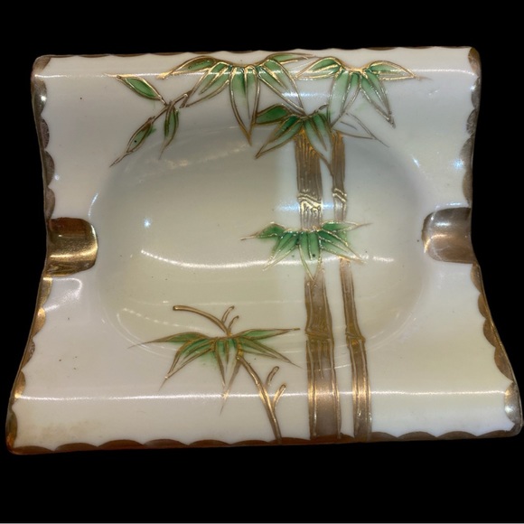 4 piece set of vintage ashtrays and cigarette holder UCAGCO China Japan EVC - Picture 3 of 9